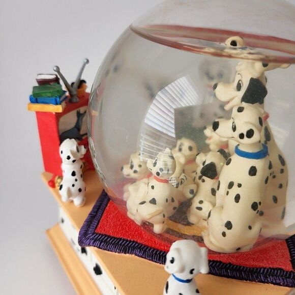 Disney 101 DALMATIANS Musical Snow Globe Cruella De Ville Tune RARE - Picture 5 of 11